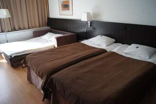 Отель Hotel Korpilampi Эспоо Двухместный номер «Комфорт» с 2 отдельными кроватями-1